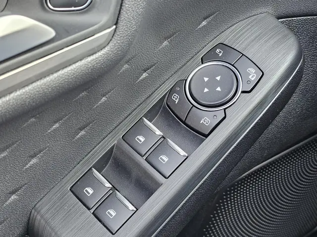 Ford Kuga 2.5 PHEV Titanium 2021 Hybride Benzine 12