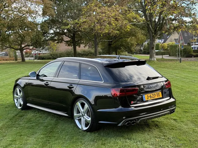 Audi A6 Avant 4.0 TFSI S6 2014 Benzine 4