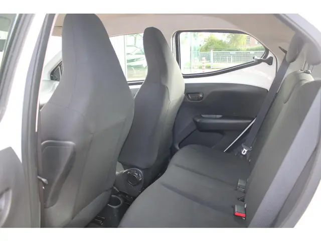 Toyota Aygo 1.0 VVT-i x-fun 2022 Benzine 15