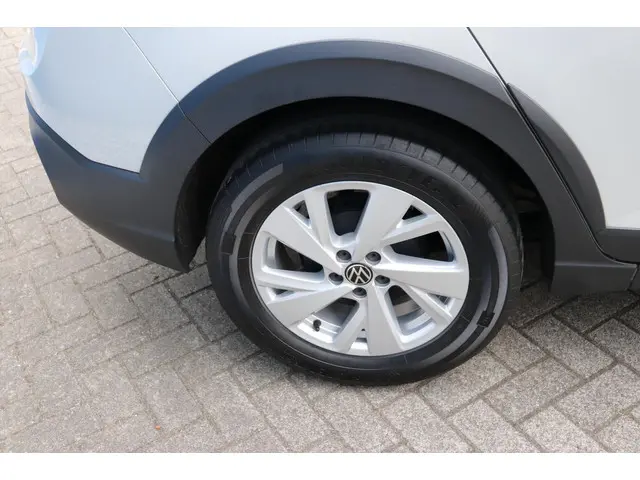 Volkswagen Taigo 1.0 TSI Life Business 2022 Benzine 18