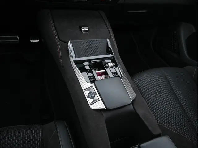 DS DS 4 1.6 PureTech Performance Line 2022 Benzine 12