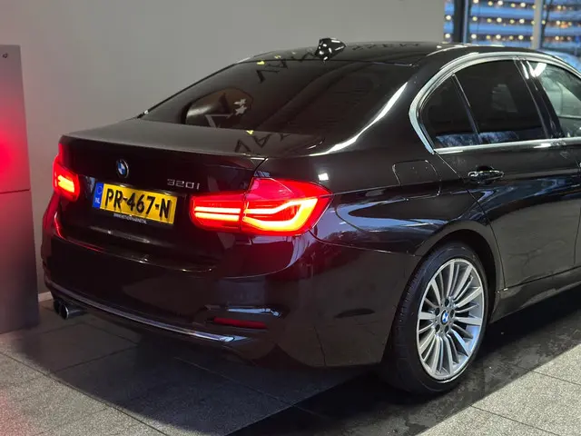 BMW 3 Serie 320i High Executive|AUTOMAAT 2017 Benzine 6