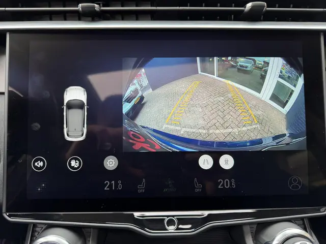 Lynk & Co 01 1.5 2021 Hybride Benzine 25