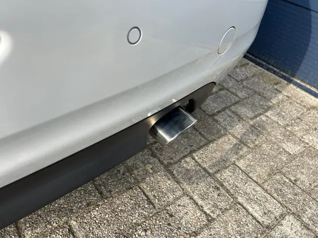 Peugeot 208 1.2 Turbo 110PK GT-line 2018 Benzine 36
