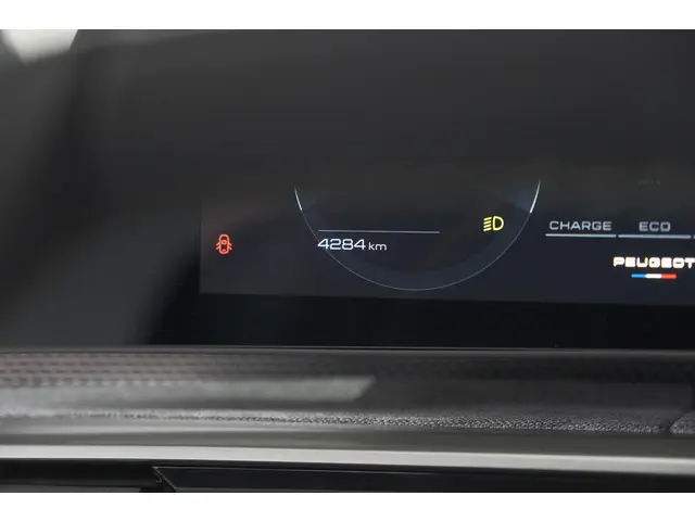 Peugeot 3008 1.2 Hybrid 145 GT 2025 Hybride Benzine 39