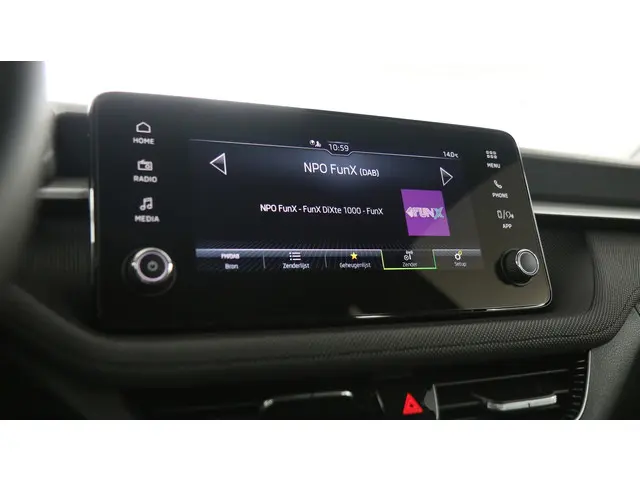 Škoda Fabia 1.0 TSI 95pk Selection 2024 Benzine 32