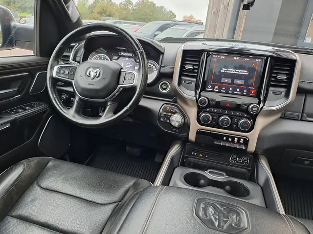 Dodge Ram 1500 5.7 V8 4x4 Crew Cab Laramie 2019 LPG/Gas 6