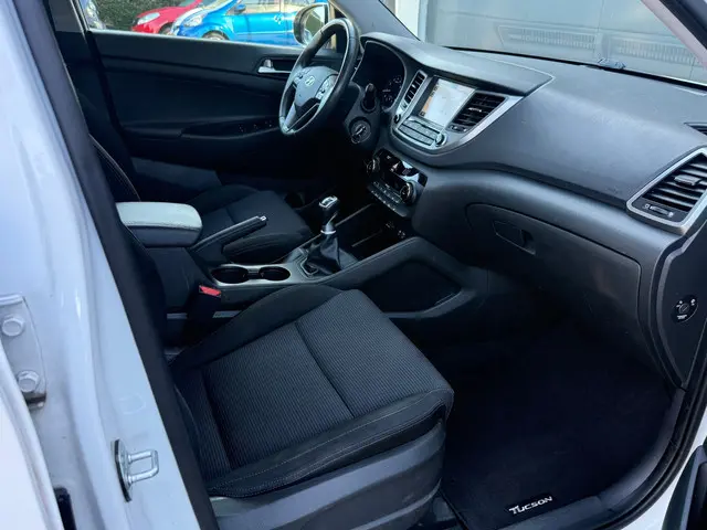 Hyundai Tucson 1.6 GDi Anniversary Edition 2017 Benzine 15