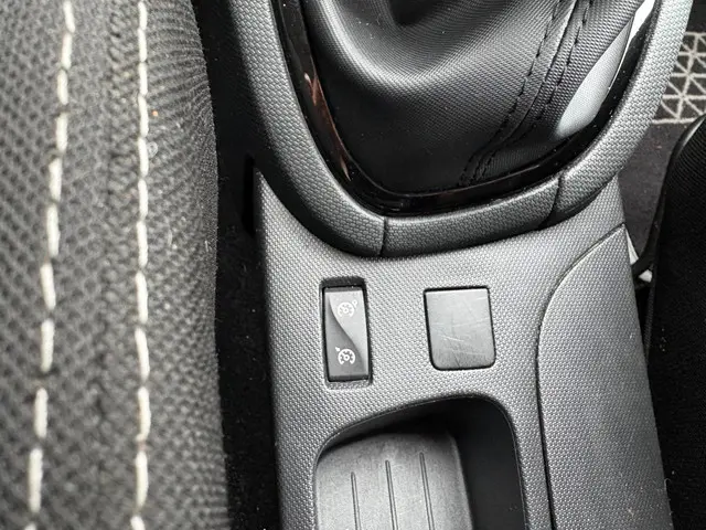 Renault Clio 0.9 TCe Dynamique 2013 Benzine 19