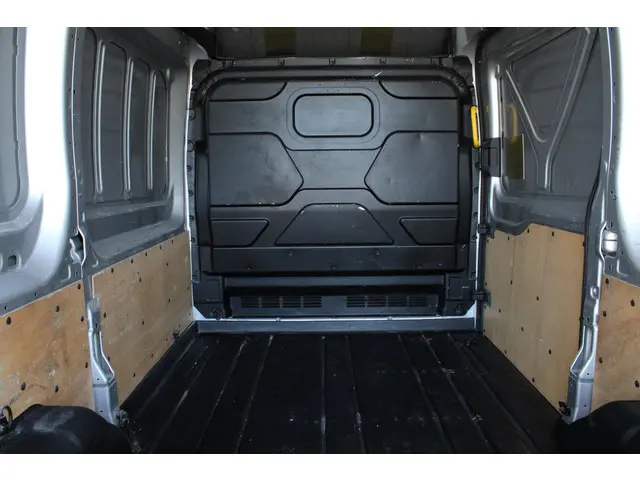 Ford Transit 350 2.0 TDCI L2H3 Trend 2018 Diesel 14