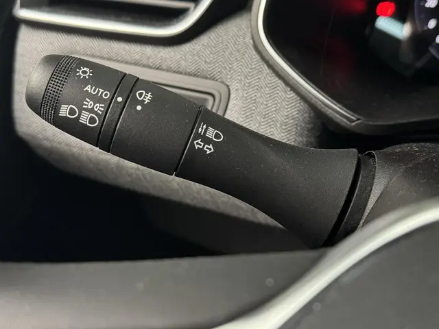 Renault Clio 1.0 TCe 90 GPF techno 2023 Benzine 17