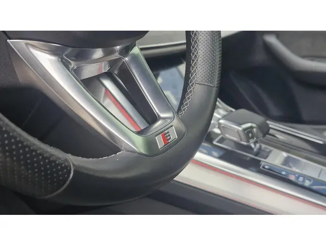 Audi SQ8 4.0 TFSI SQ8 quattro 2022 Benzine 35