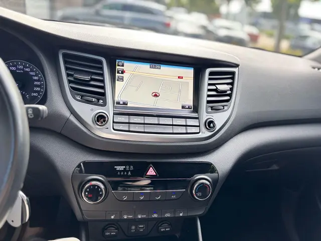 Hyundai Tucson 1.6 GDi Go! 2018 Benzine 12