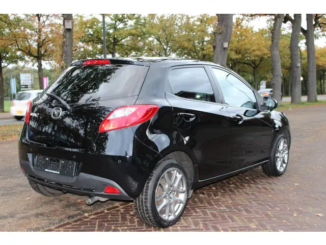 Mazda 2 1.3 Hanabi 2013 Benzine 4