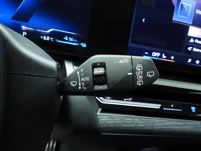 BMW 5 Serie Touring 530e 2024 Hybride Benzine 24