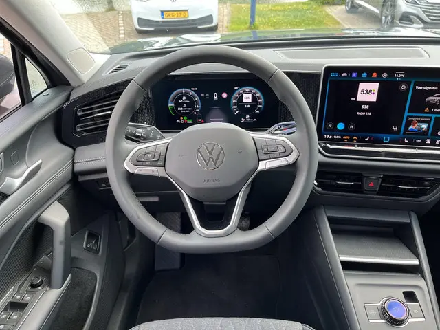 Volkswagen Tiguan 1.5 eHybrid Life Edition 2025 Benzine 8