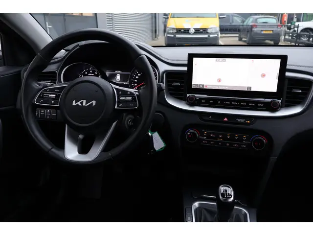 Kia Ceed Sportswagon 1.5 T-GDi DynamicLine 2022 Benzine 21