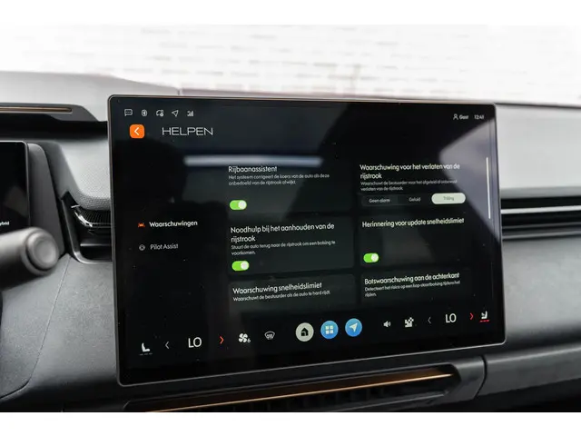 Lynk & Co 08 1.5 More 2026 Hybride Benzine 46