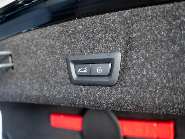 BMW 3 Serie Sedan 330e 2026 Hybride Benzine 18