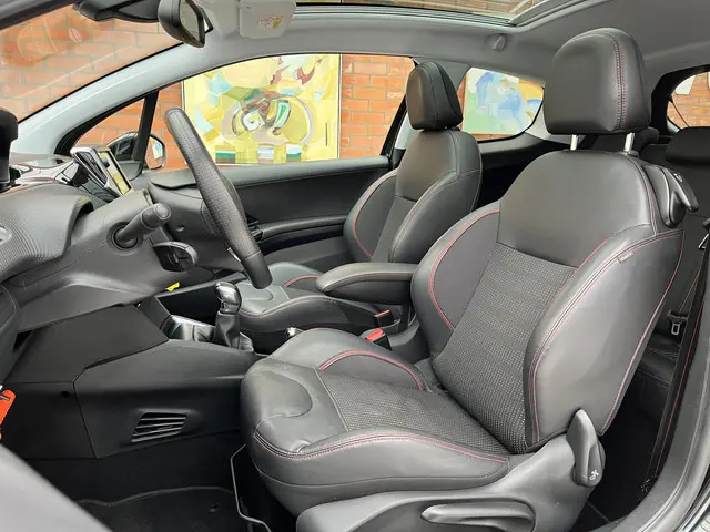 Peugeot 208 PureTech 110 GT-line 2017 Benzine 8