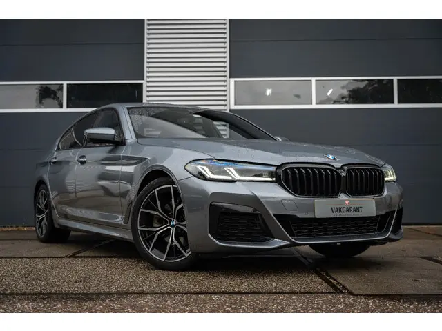 BMW 5 Serie 520i M Sport 2022 Benzine 8