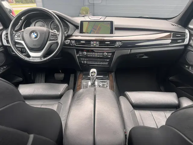 BMW X5 xDrive 50i High Executive 2013 Benzine 20