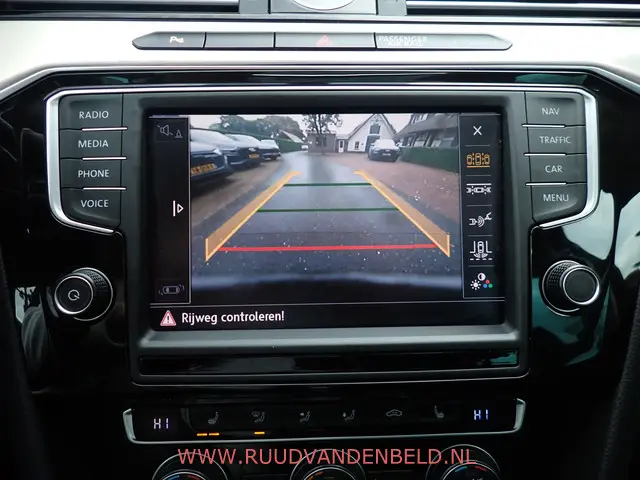 Volkswagen Passat Variant 1.6TDI DSG7 2016 Diesel 15