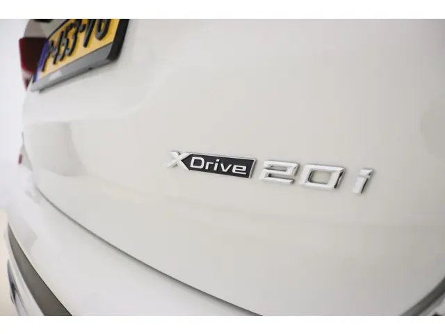 BMW X3 xDrive20i High Executive 2021 Benzine 19