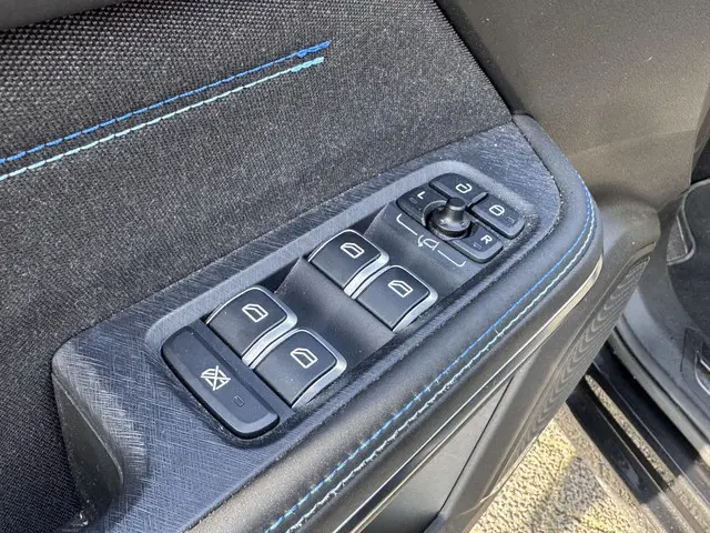 Lynk & Co 01 1.5 2023 Hybride Benzine 23