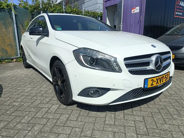 Mercedes-Benz A-Klasse 200 Ambition 2012 Benzine 23