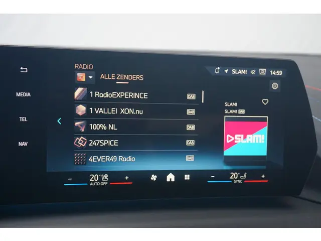 BMW 1 Serie 123 xDrive M Sport Pro 2025 Benzine 21