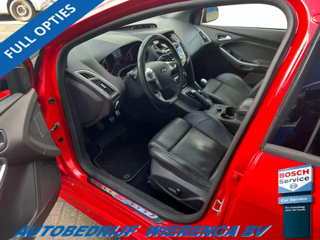 Ford Focus ST 250PK origineel Nederlands 2014 Benzine 7