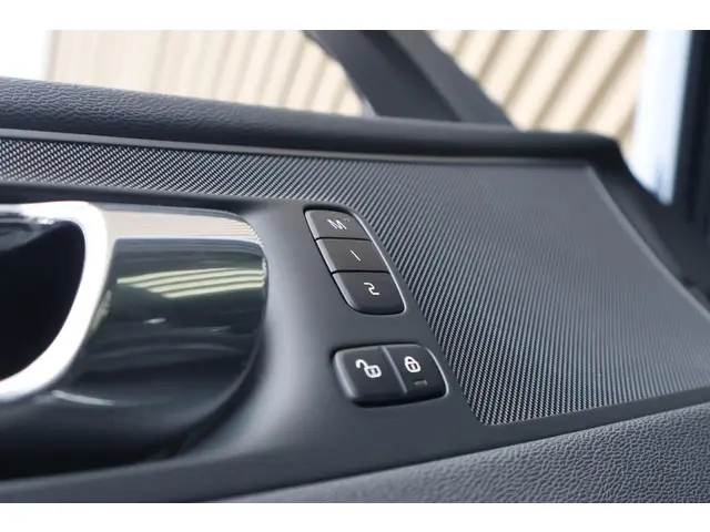 Volvo XC60 T5 Momentum 2019 Benzine 29