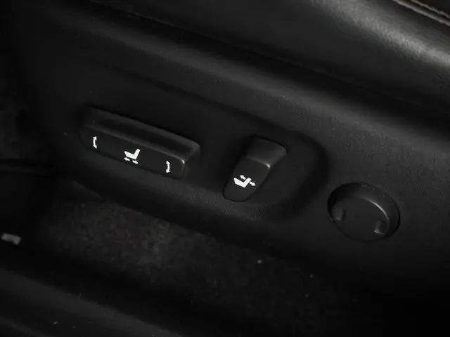 Toyota RAV4 2.0 Executive Business 4WD 2013 Benzine 9