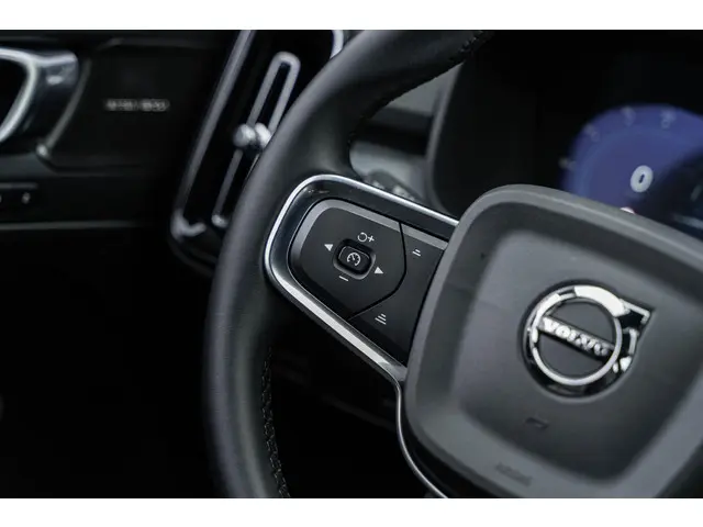 Volvo XC40 2.0 B4 Plus Dark 2024 Benzine 27