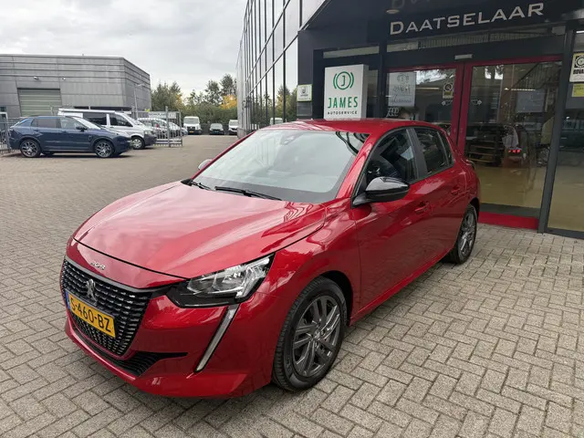 Peugeot 208 1.2 PureTech 100pk 2023 Benzine 2