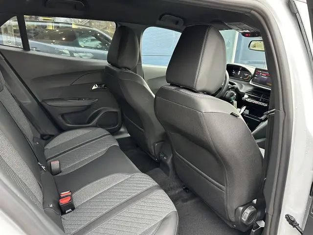 Peugeot 2008 1.2 Turbo 100 PK Allure 2024 Benzine 31