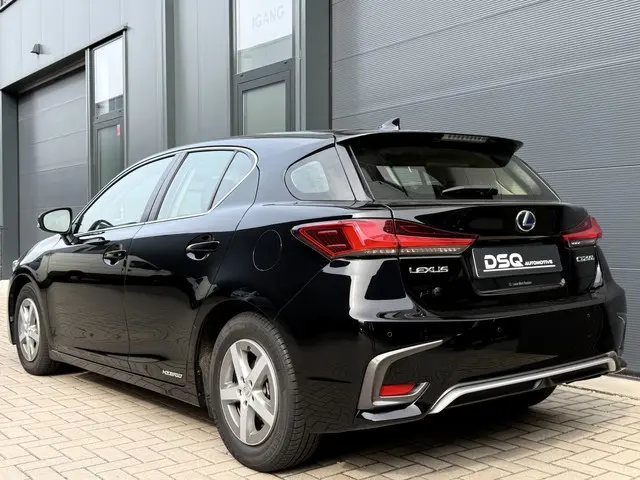 Lexus CT 200h Business Line 2018 Hybride Benzine 6