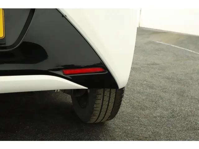 Toyota Aygo 1.0 VVT-i x-cite 2019 Benzine 38