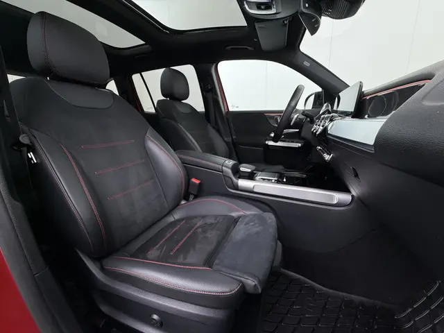 Mercedes-Benz GLB 200 AMG line 2022 Benzine 40