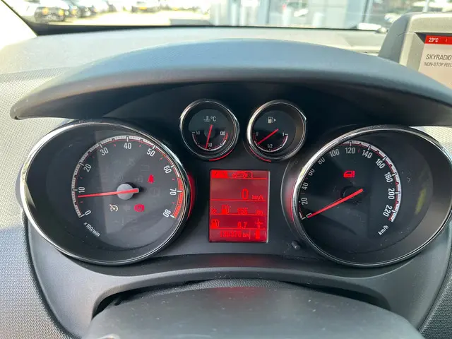 Opel Meriva 1.4 Turbo Edition 2016 Benzine 25
