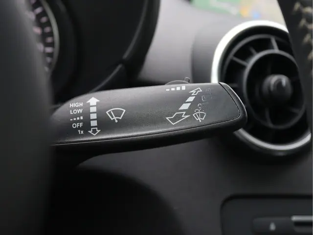 Audi A1 Sportback 1.0 TFSI Adrenalin 2015 Benzine 33