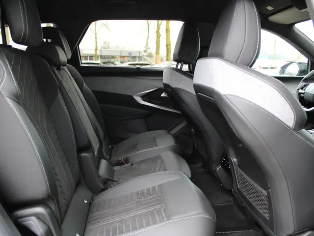 Peugeot e-5008 GT Avantage 73 kWh 2025 Elektrisch 8