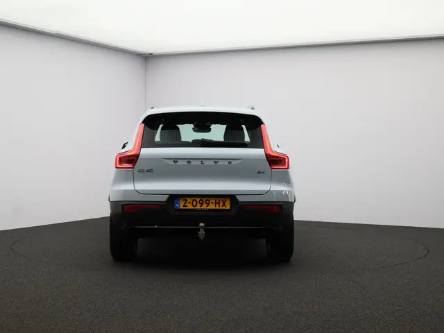 Volvo XC40 2.0 B4 Plus Dark 2024 Benzine 19