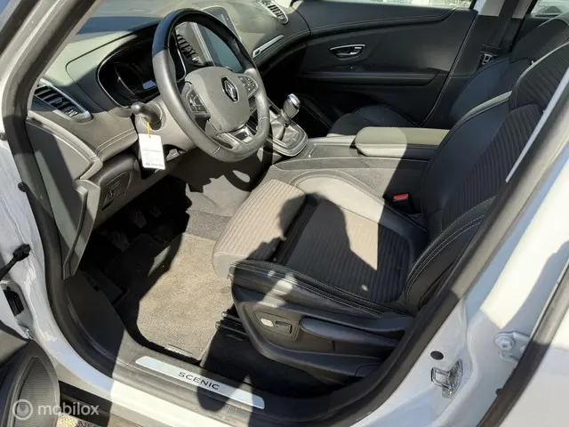 Renault Scénic 1.2 TCe Intens 2017 2017 Benzine 17