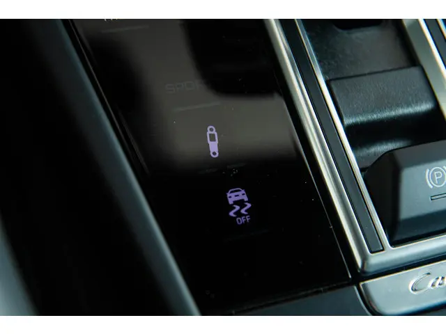 Porsche Cayenne Coupé 3.0 E-Hybrid 2021 Hybride Benzine 39