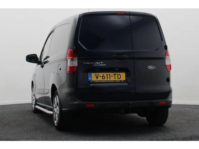Ford Transit Courier 1.5 TDCI Trend 2018 Diesel 18