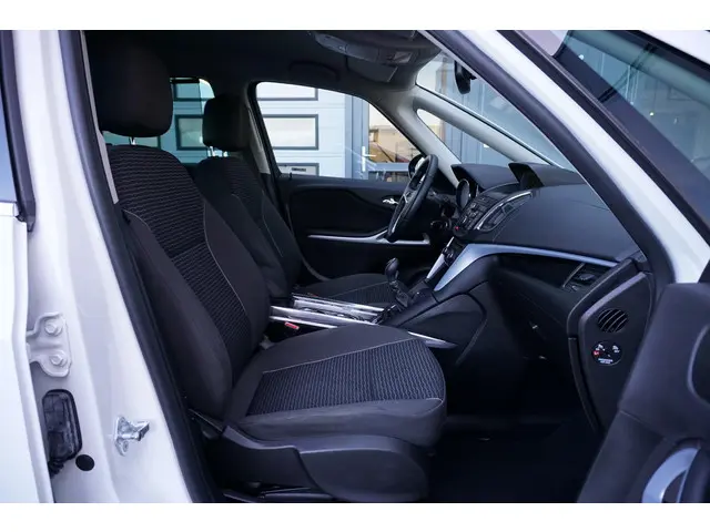 Opel Zafira Tourer 1.6 Blitz 2016 Benzine 9