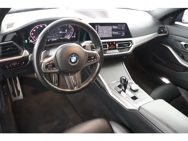 BMW 3 Serie 330i High Executive 2020 Benzine 66