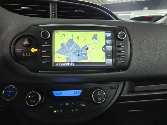 Toyota Yaris 1.5 Hybrid Dynamic 2019 Hybride Benzine 37